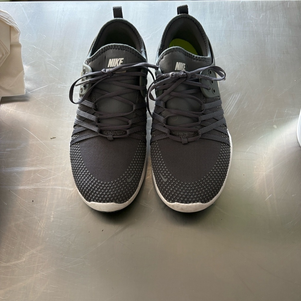 Nike Charcoal Gray Running Shoes - Picture 2 of 7